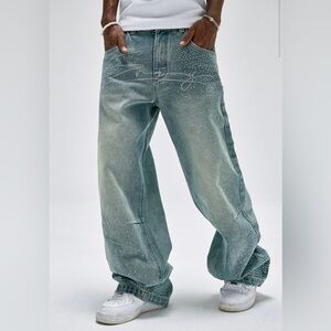 MEDM CRYSTAL EMBELLISHED JEANS